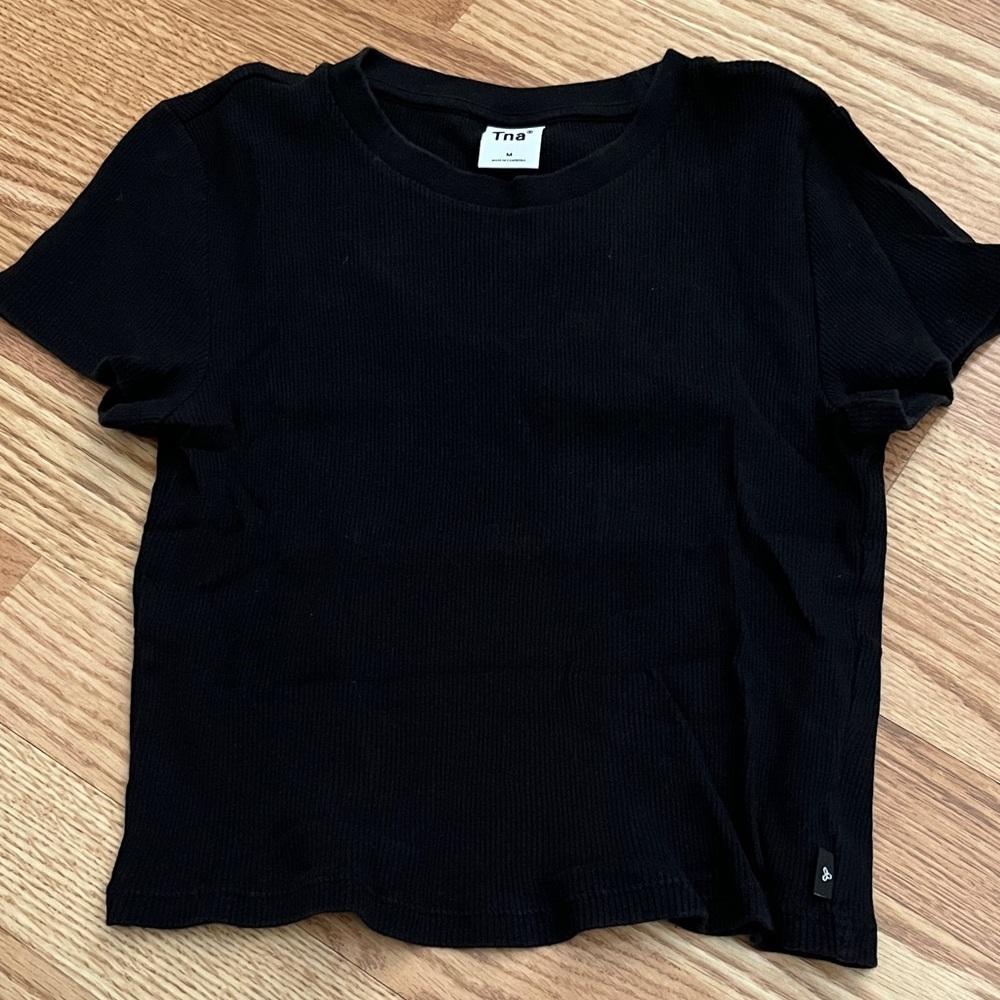 Aritzia TNA Black Homestretch Rib Tune Waist T-Shirt